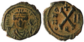 Tiberius II. Constantine. (578-582 AD). 10 Nummi. Constantinople. Obv: cuirassed bust facing holding globus cruciger. Rev: X. cross above. artificial ...