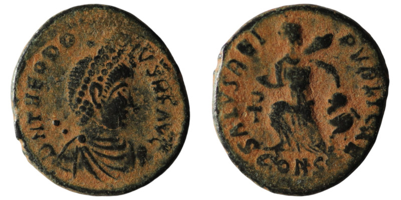 Theodosius II. (402-450 AD). Æ Follis. Constantinople. 14mm, 1,19g