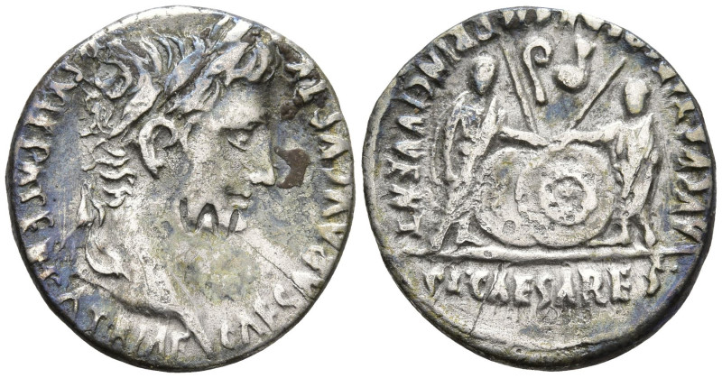 Augustus (27 BC-14 AD). Lugdunum.
AR Denarius (18.9mm 3.56g)
Obv: CAESAR AVGVS...