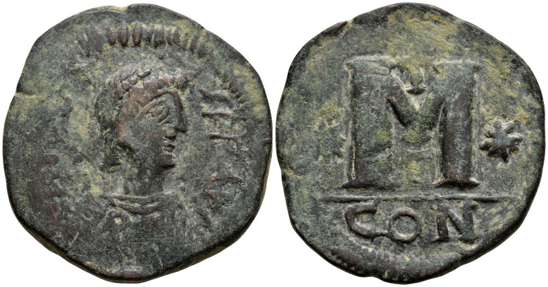 Justin I (518-527 AD).Constantinople
AE Follis (31.7mm 16.3g)
Obv: D N IVSTINV...