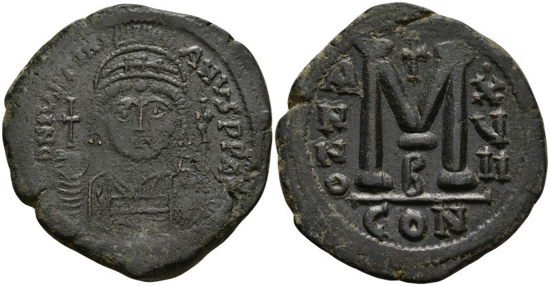 Justinian I (527-565 AD). Constantinople.
AE Follis (35.6mm 20.58g)
Obv: D N I...