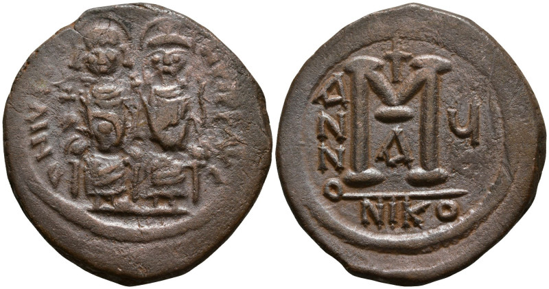 Justin II and Sophia (565-578 AD). Nicomedia
AE Follis (31.4mm 13.91g)
Obv: D ...