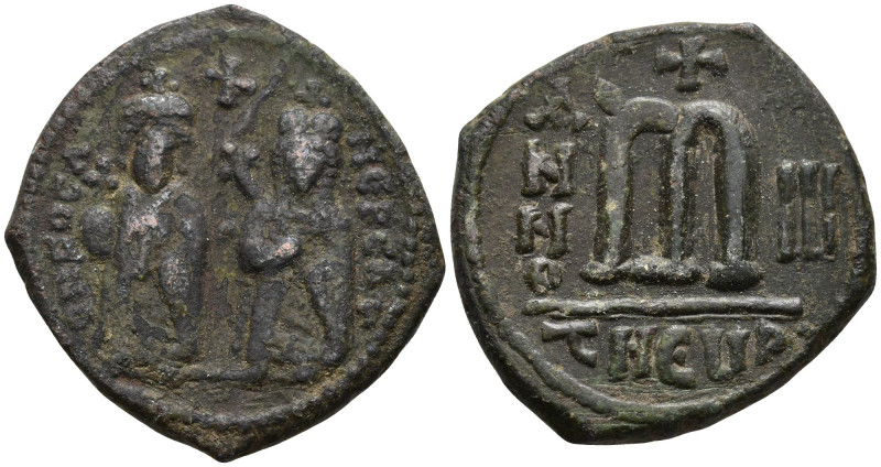 Phocas (602-610 AD). Theoupolis (Antioch). Dated year 3 = 604-5
AE Follis (27.6...