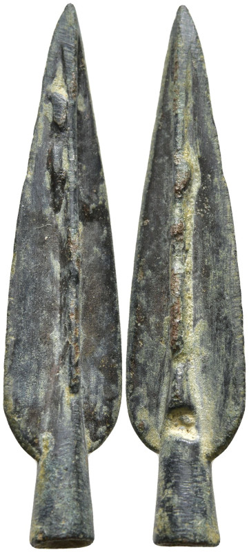 Ancient arrowhead
(3.84g 46.3mm diameter)