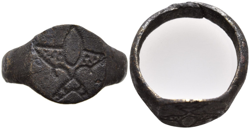 Ancient ring
(4.55g 21.6mm diameter)