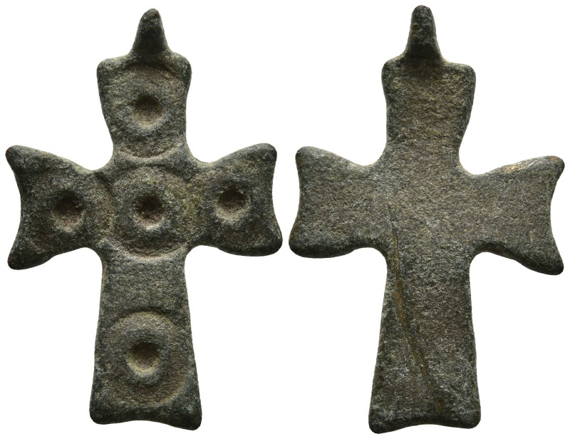 Byzantine cross
(1.2g 21.4mm diameter)