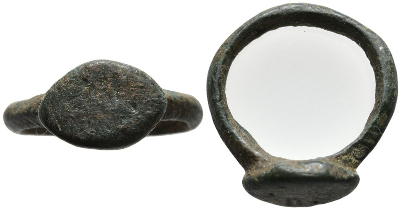 Ancient ring
(2.48g 19.1mm diameter)