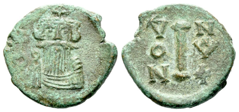 Constan II, 641-668 Decanummum Syracuse 654-655 (year 14), Æ 16.00 mm., 2.39 g....