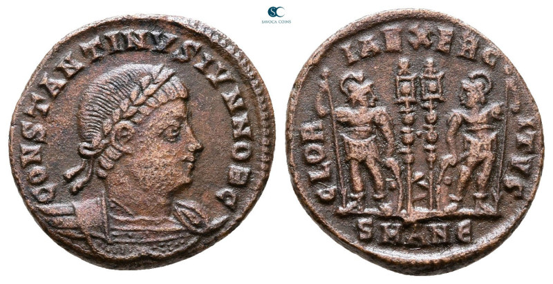 Constantine II, as Caesar AD 317-337. Antioch
Follis Æ

16 mm, 2,10 g



...