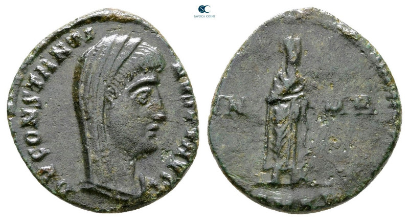 Divus Constantine I AD 337. Cyzicus
Follis Æ

15 mm, 1,52 g



Nearly Ver...