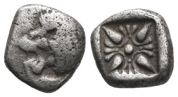 Miletus
Obol circa 500-494, AR . Forepart of lion r., head looking backwards, with open jaws and tongue protrudring. Rev. Floral pattern in incuse squ...