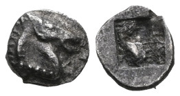 Greek
Kyme, Aeolis, AR obol , ca. 480-450 BC. Kyme, Aeolis, AR obol (Silver), ca. 480-450 BC.
Obv: Head and neck of bridled horse right.
Rev: Incuse s...