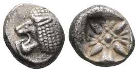 Miletus
Obol circa 500-494, AR . Forepart of lion r., head looking backwards, with open jaws and tongue protrudring. Rev. Floral pattern in incuse squ...