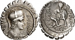 RÖMISCHE REPUBLIK : Silbermünzen. 
Mnaeus Aquillius Mnaeii filius Mnaeii nepos 71 v. Chr. Denar (serratus) 3,67g. Virtusbüste n.r. VIRTVS&nbsp;- [III...