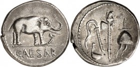 IMPERATORISCHE PRÄGUNGEN. 
CAIUS IULIUS CAESAR 100-44 v. Chr. Denar (49/48 v.Chr.) 3,63g Feldmünzstätte. Elefant n. r. tritt auf Schlange, im Abschni...