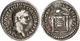 RÖMISCHES KAISERREICH. 
Domitianus, Caesar z.Z. Titus 79-81. Denar (80/81) 3,23g. Kopf mit Lorbeerkranz n.r. CAESAR DIVI F DOMITIANVS COS VII / PRINC...