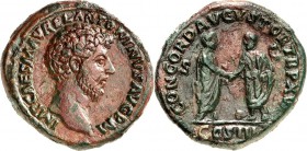 RÖMISCHES KAISERREICH. 
MARCUS AURELIUS, Augustus 161-180. AE-Sesterz (161) 25,5g. Kopf mit Drapierung hinterm Hals n.r. IMP CAES M AVREL ANTONINVS A...