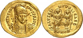 RÖMISCHES KAISERREICH. 
THEODOSIUS II. 402-450. Solidus (426/429) 4,41g, Konstantinopel, 2. Off. Panzerbüste m. Helm, Perlendiadem, Schild u. Lanze f...