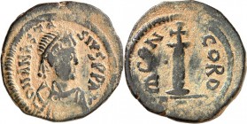 BYZANZ. 
ANASTASIUS I. 491-518. AE-Deka 22mm (517/518) 5,98g, Konstantinopel. Paludamentbüste mit Perlendiadem n.r. D N ANASTA-SIVS PP AV (AV ligiert...