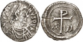 BYZANZ. 
IUSTINIANUS I. 527-565. Leichte Halbsiliqua (537/553) 0,96g, Carthago. Büste mit Panzer, Paludamentum und Perlendiadem n.r. D N IVSTINI-ANVS...