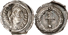 BYZANZ. 
IUSTINUS II. 565-578. Achtel-Siliqua (567/572) 0,35g, Ravenna. Paludamentbüste mit Perlendiadem n.r. [D N IVSTI]-NV PP AV / Chrismon auf Min...