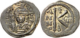 BYZANZ. 
MAURICIUS TIBERIUS 582-602. AE-Halbfollis 24/23mm ("8"= 589/590) 7,50g, Konstantinopel, 2. Off. Panzerbüste m. Helm v.v. dm MAVR - TIbE PP A...