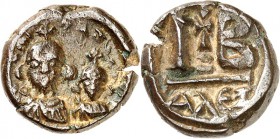 BYZANZ. 
HERACLIUS mit HERACLIUS CONSTANTINUS 613-638. AE-12 Nummi 17mm (610/641) 4,42g, Alexandria. Beider Paludamentbüsten v.v. / Stufenkreuz zw. W...