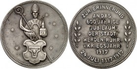 DEUTSCHE STÄDTE. 
Alphabetisch. 
WERDEN a.d. Ruhr. Medaille 1917 z. Erinnerung an das 600jährige Stadtubiläum am 24. Juli 1317-1917. Hl. Liudger in ...
