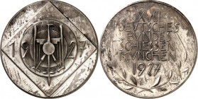 DEUTSCHE STÄDTE. 
SCHÜTZEN - DEUTSCHLAND. 
MÜNCHEN. Medaille 1927 (b. C. Poellath) auf das XVIII. Dt. Bundesschießen v. 16.-23. Juli. 6 Z. Schrift ü...