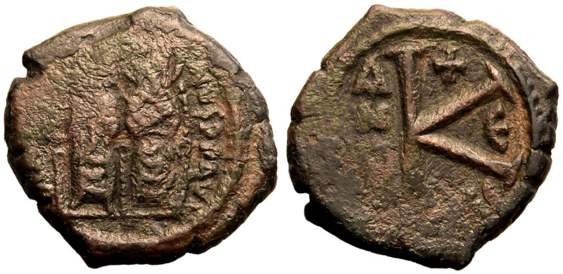 BYZANTINE EMPIRE. Justin II. 
Bronze 20 Nummi, AD 565-578. Thessalonica. 
Obv:...