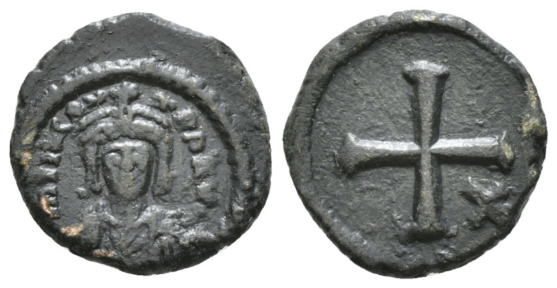 TIBERIUS II CONSTANTINE (578-582). 10 Nummi. Constantinople.
Obv: d M TIЬ CONST...