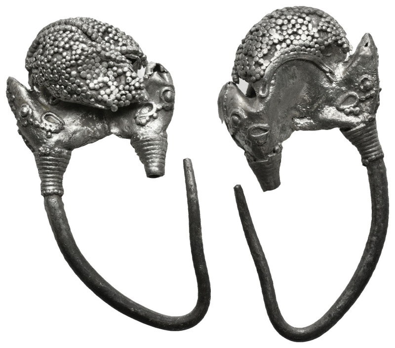 Collection pieces
Silver earring, hellenistic period.

Condition : See pictur...