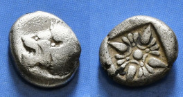 IONIA. Miletos. Obol or Hemihekte (Late 6th-early 5th centuries BC).
Obv: Head of lion left.
Rev: Stellate pattern within incuse square. 1,10gr - 8,...