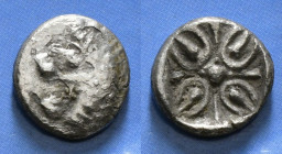 IONIA. Miletos. Obol or Hemihekte (Late 6th-early 5th centuries BC).
Obv: Head of lion left.
Rev: Stellate pattern within incuse square. 0,93gr - 9,...