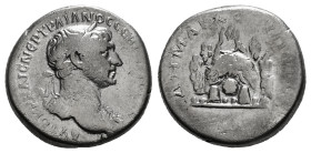 CAPPADOCIA. Caesarea. Trajan (98-117). Didrachm.
Obv: ΑΥΤΟΚΡ ΚΑΙϹ ΝΕΡ ΤΡΑΙΑΝΟϹ ϹΕΒ ΓΕΡΜ ΔΑΚ.
Laureate and draped bust of Trajan right, seen from rea...