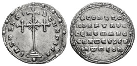 CONSTANTINE VII PORPHYROGENITUS with ROMANUS I (913-959). Miliaresion. Constantinople.
Obv: IҺSЧS XRISTЧS ҺICA.
Cross crosslet set upon three steps,...