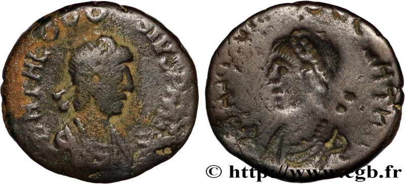 THEODOSIUS I
Type : Nummus 
Date : 383 
Mint name / Town : Atelier incertain 
Me...