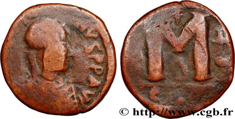 JUSTIN I
Type : Follis 
Date : 518-522 
Mint name / Town : Constantinople 
Metal...