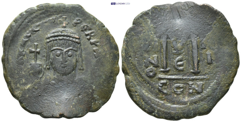 HERACLIUS.610-641 AD. Constantinople mint.AE Follis . (31mm, 11.7 g) dN hRACLIVS...