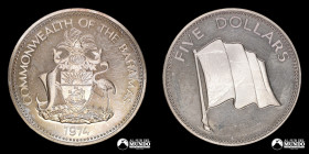 Bahamas. 5 Dolares. 1974. Bandera.