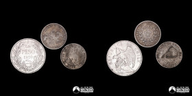 Chile, Santiago. Lote de tres monedas de plata: 20 Centavos 1861, 1880; 1 Peso 1910.