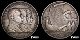 Chile. Medalla: Viaje Presidencial a la Antartica Chilena. 1948.