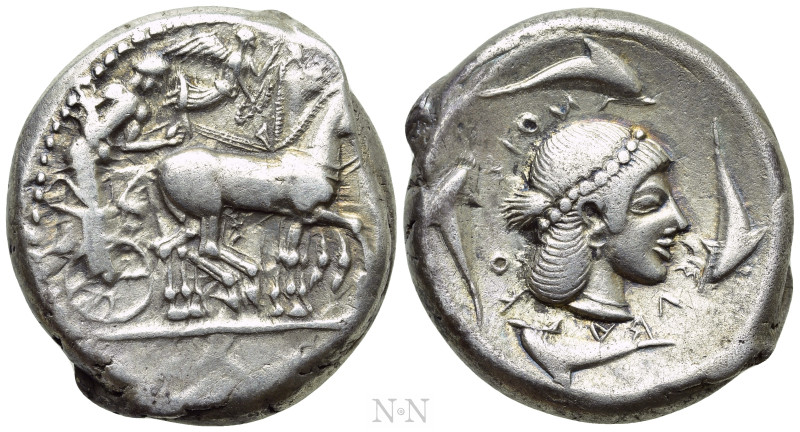 SICILY. Syracuse. Deinomenid Tyranny (485-466 BC). Tetradrachm.

Obv: Chariote...