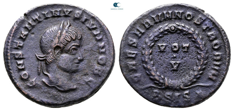 Constantine II, as Caesar AD 317-337. Siscia
Follis Æ

19 mm, 2,91 g



V...