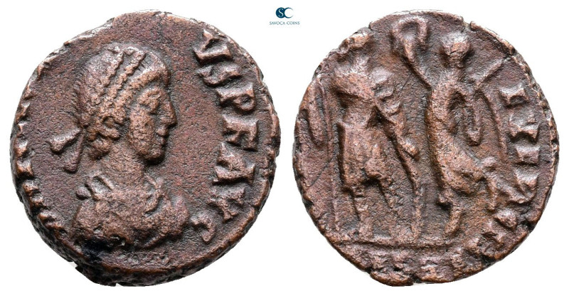 Arcadius AD 383-408. Thessaloniki
Follis Æ

15 mm, 2,23 g



Very Fine