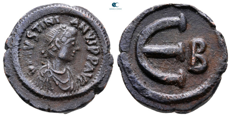 Justinian I AD 527-565. Constantinople
Pentanummium Æ

20 mm, 3,98 g



V...