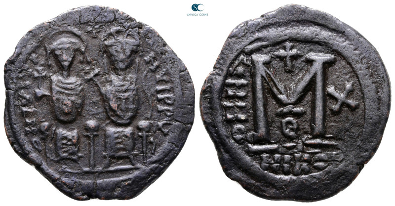 Justin II and Sophia AD 565-578. Nikomedia
Follis or 40 Nummi Æ

28 mm, 9,52 ...