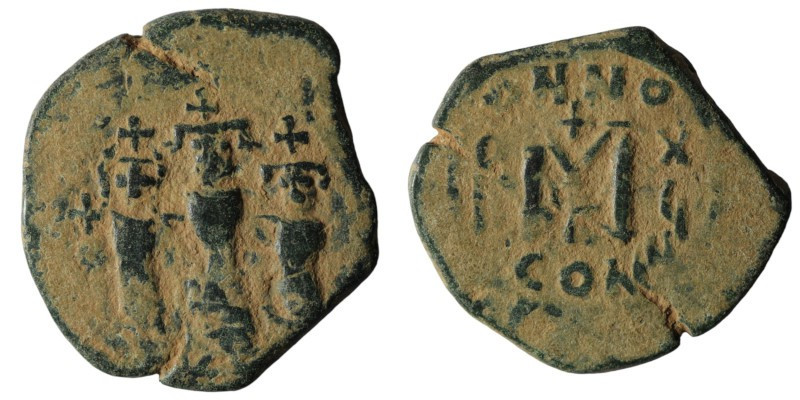 Heraclius. (610-641 AD) Æ Follis. Constantinople. Obv: Heraclius and sons standi...