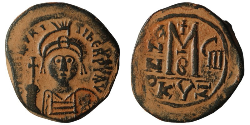 Maurice Tiberius. (582-602 AD). Follis. Cyzicus. Obv: bust of Maurice Tiberius f...