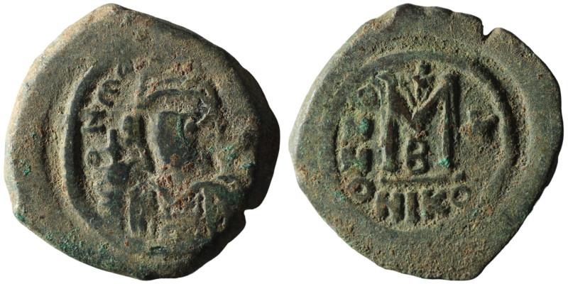 Maurice Tiberius. (582-602 AD). Follis. Constantinople. Obv: bust of Maurice Tib...